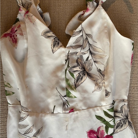 DYNAMITE White Floral Ruffle Dress - Picture 2 of 10